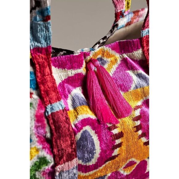 Anthropologie Wolf & Willa Emily Tote Silk Velvet Ikat Tassels NEW - Picture 3 of 3